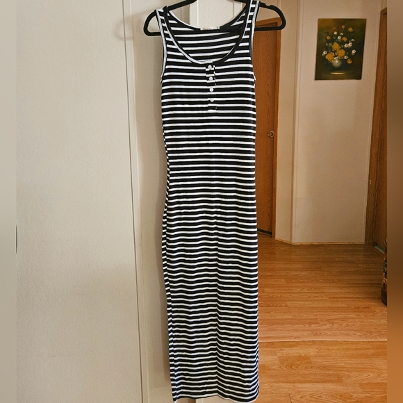 Heart & Hips Dresses & Skirts - Heart & Hips Striped Maxi Dress